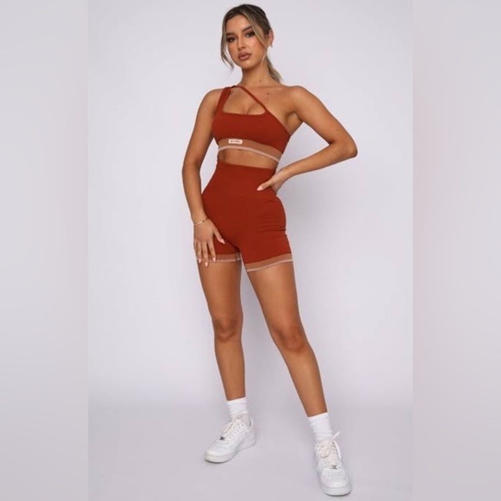 SET: Sarah’s Day x Whitefox Boutique shorts and sports bra | desert mirage S/M